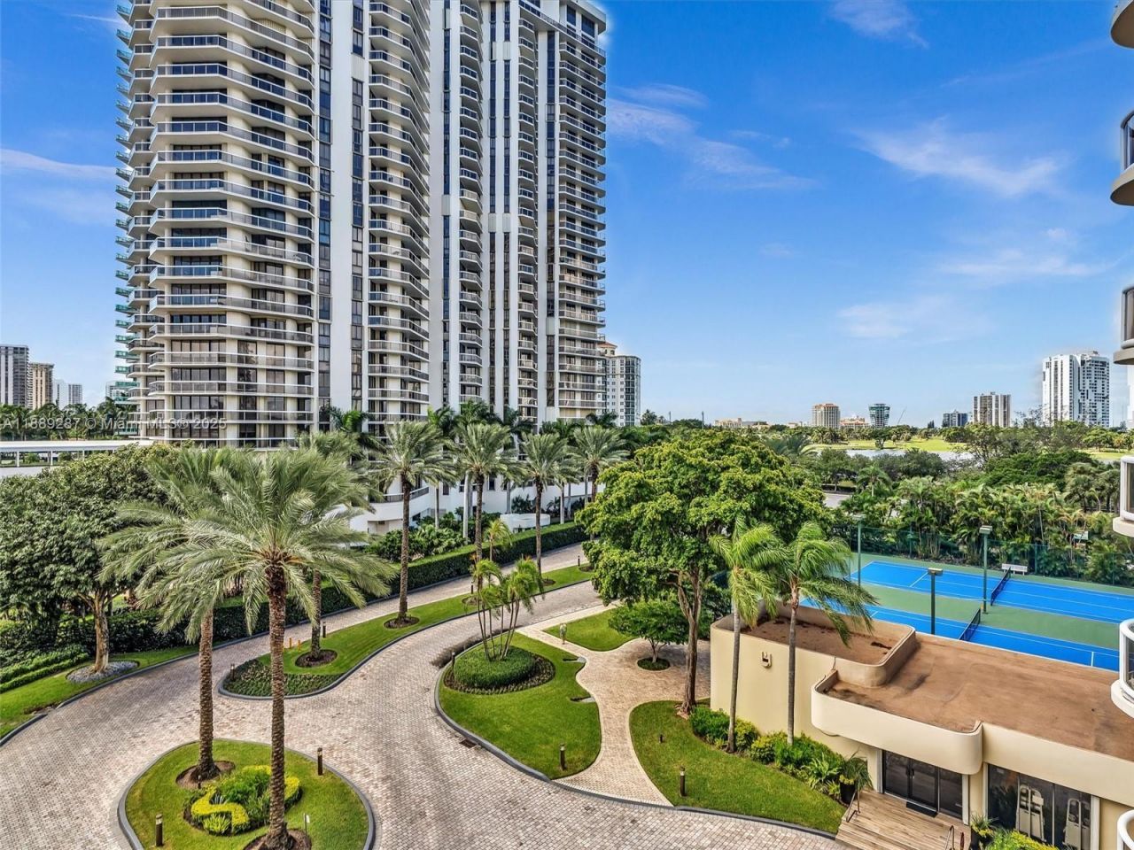 20191 E Country Club Dr, Unit 511, Aventura, FL 33180 Photo