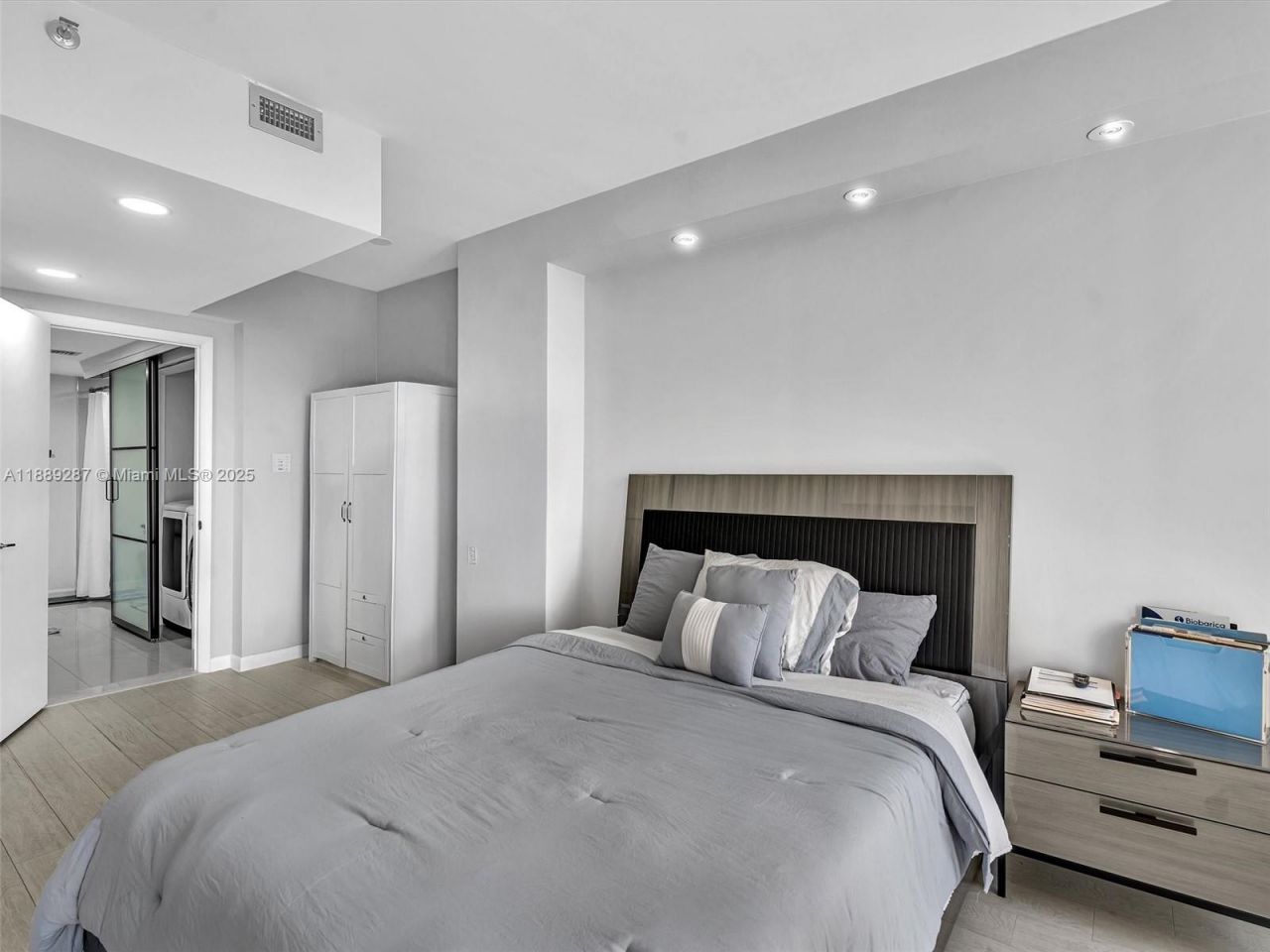 20191 E Country Club Dr, Unit 511, Aventura, FL 33180 Photo