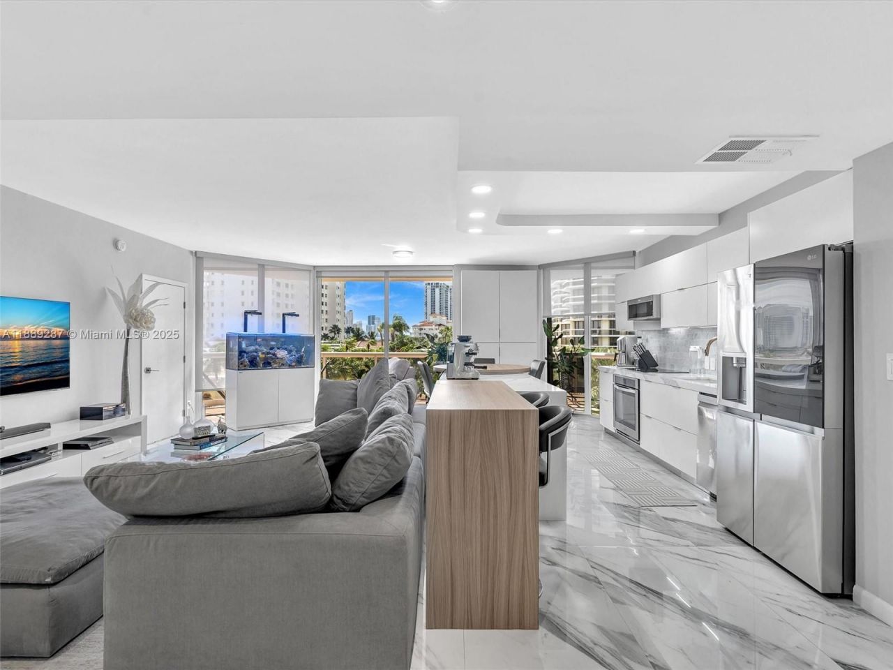 20191 E Country Club Dr, Unit 511, Aventura, FL 33180 Photo