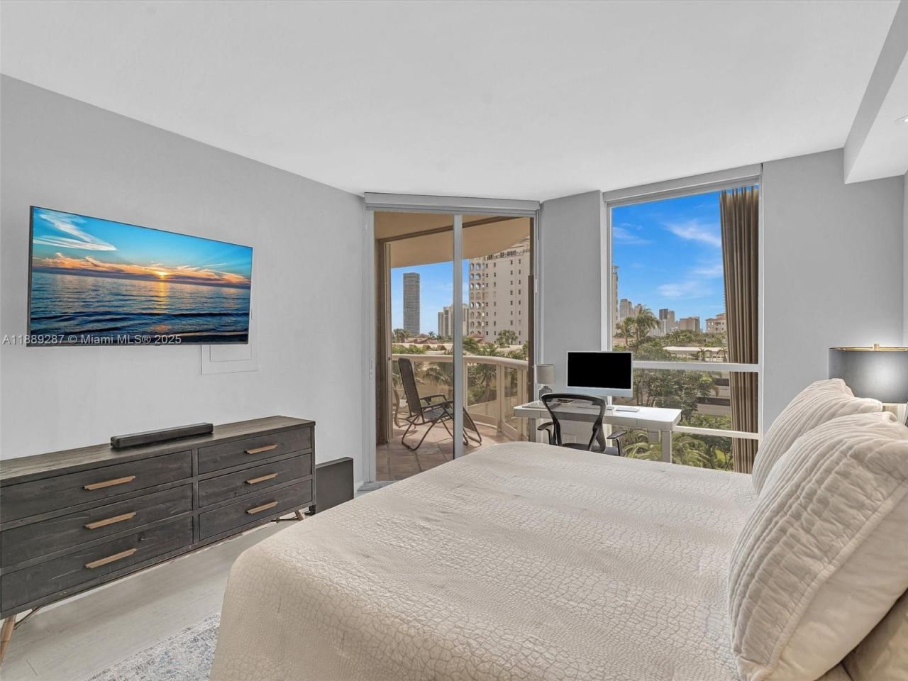 20191 E Country Club Dr, Unit 511, Aventura, FL 33180 Photo