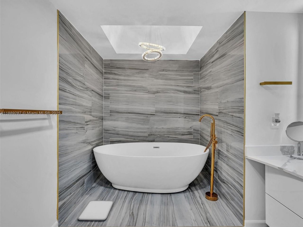 20191 E Country Club Dr, Unit 511, Aventura, FL 33180 Photo