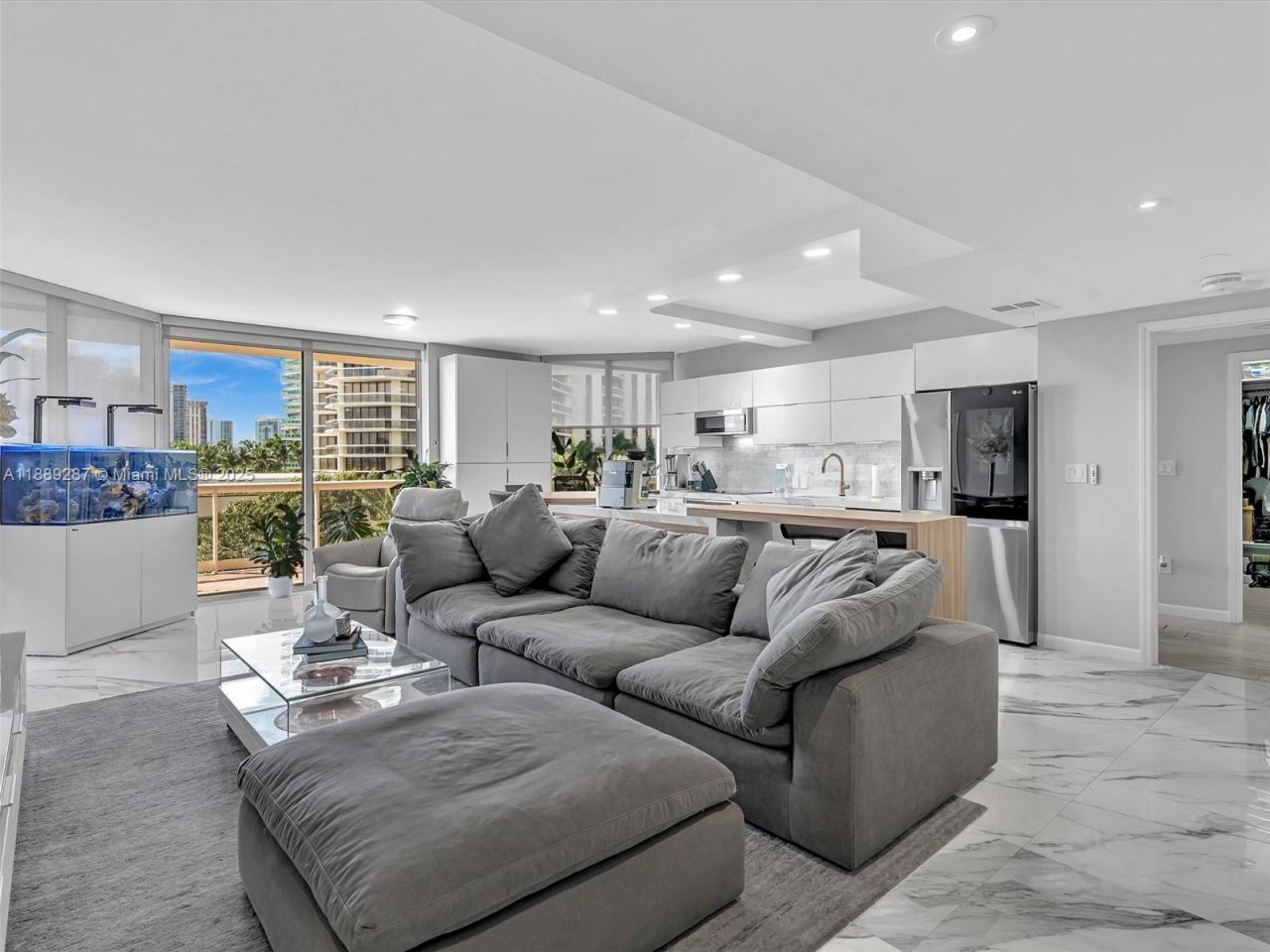 20191 E Country Club Dr, Unit 511, Aventura, FL 33180 Photo