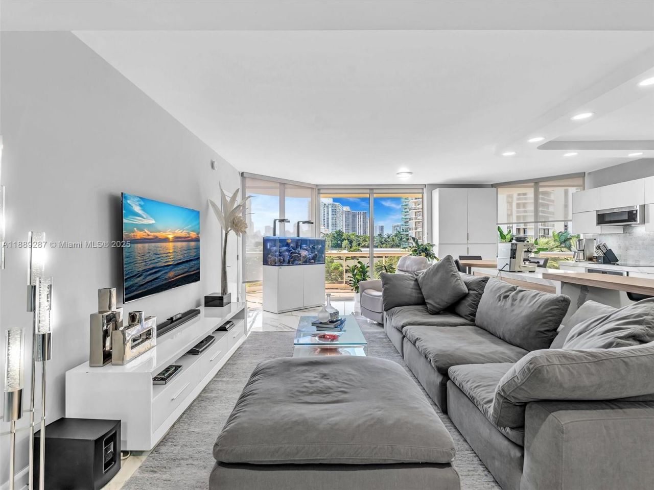 20191 E Country Club Dr, Unit 511, Aventura, FL 33180 Photo