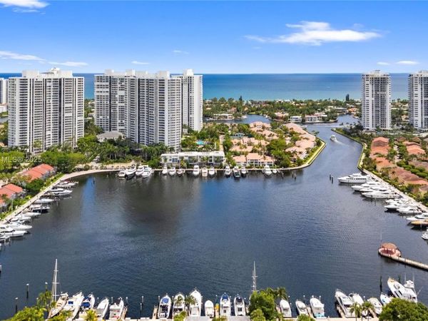 3598 Yacht Club Dr, Unit 1004, Aventura, FL 33180