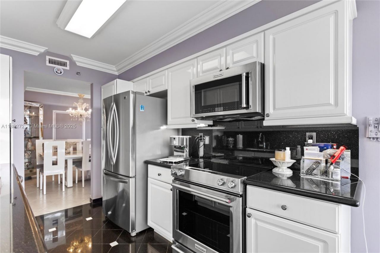 3598 Yacht Club Dr, Unit 1004, Aventura, FL 33180 Photo