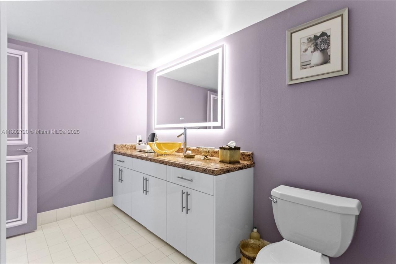 3598 Yacht Club Dr, Unit 1004, Aventura, FL 33180 Photo