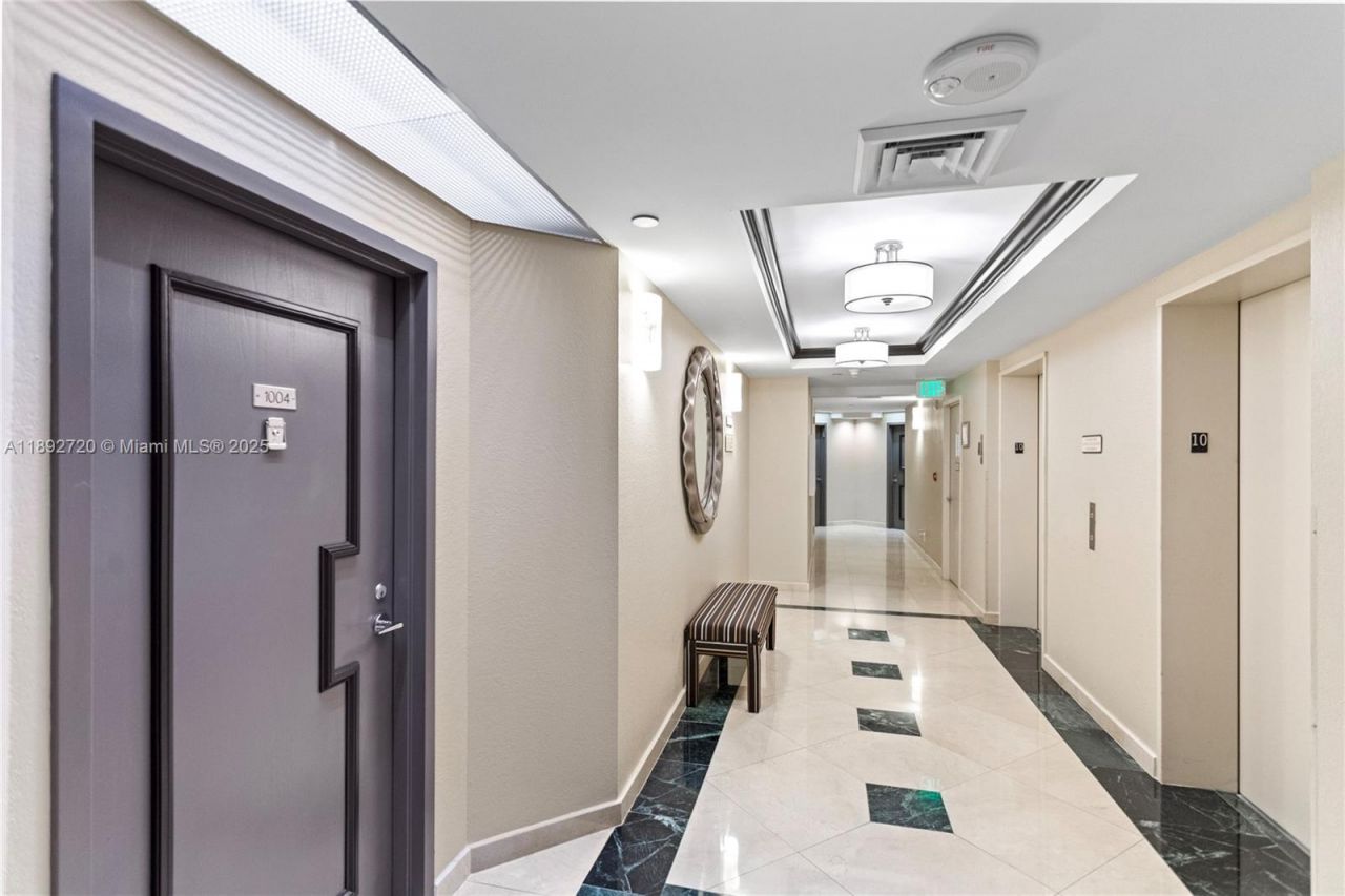 3598 Yacht Club Dr, Unit 1004, Aventura, FL 33180 Photo