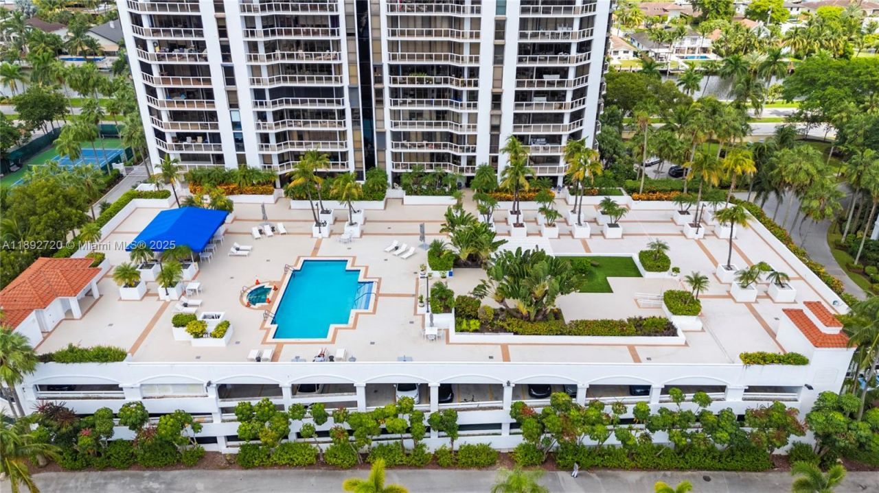 3598 Yacht Club Dr, Unit 1004, Aventura, FL 33180 Photo