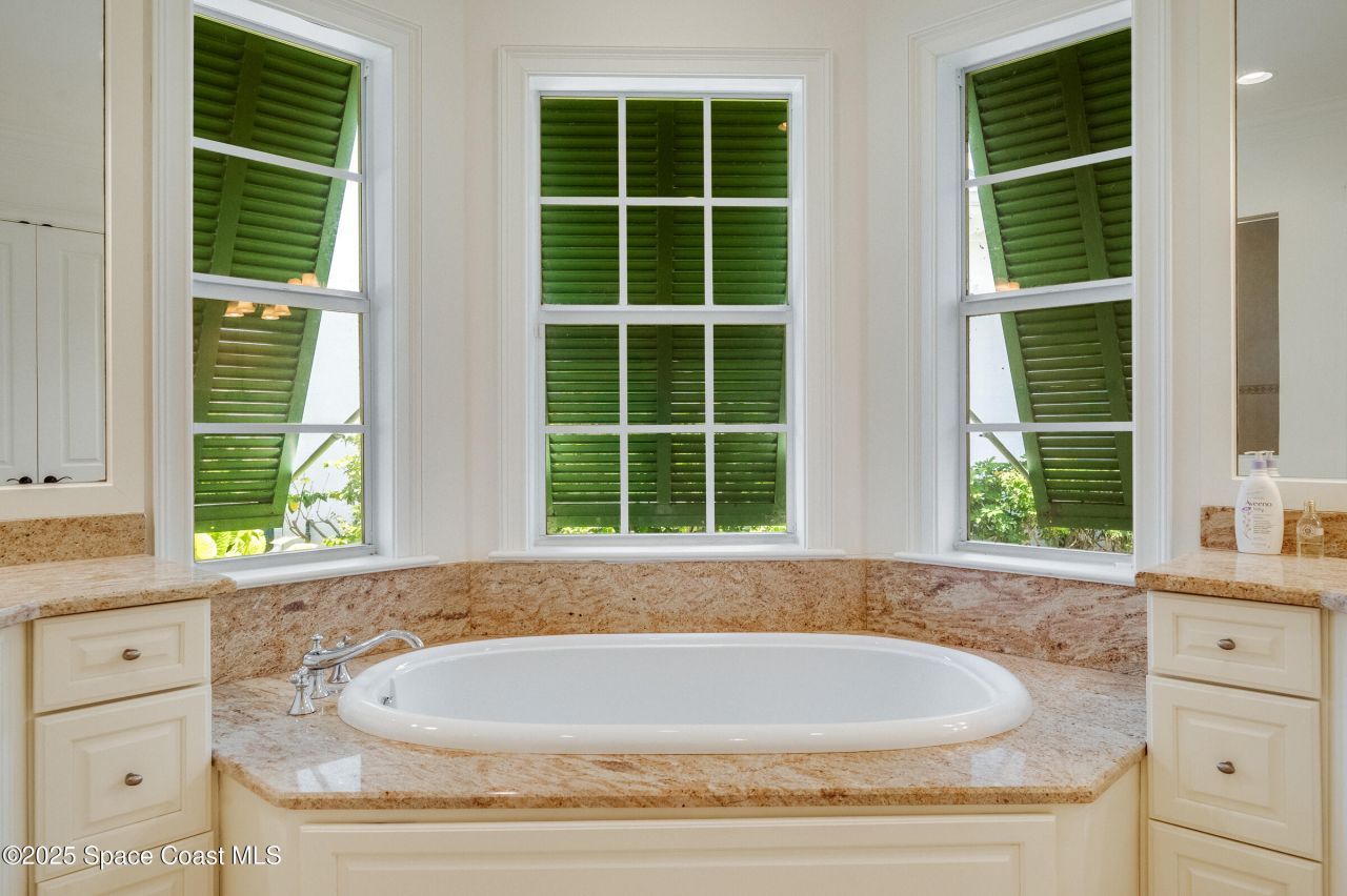 409 S Palm Island Circle, Indian River Shores, FL 32963 Photo