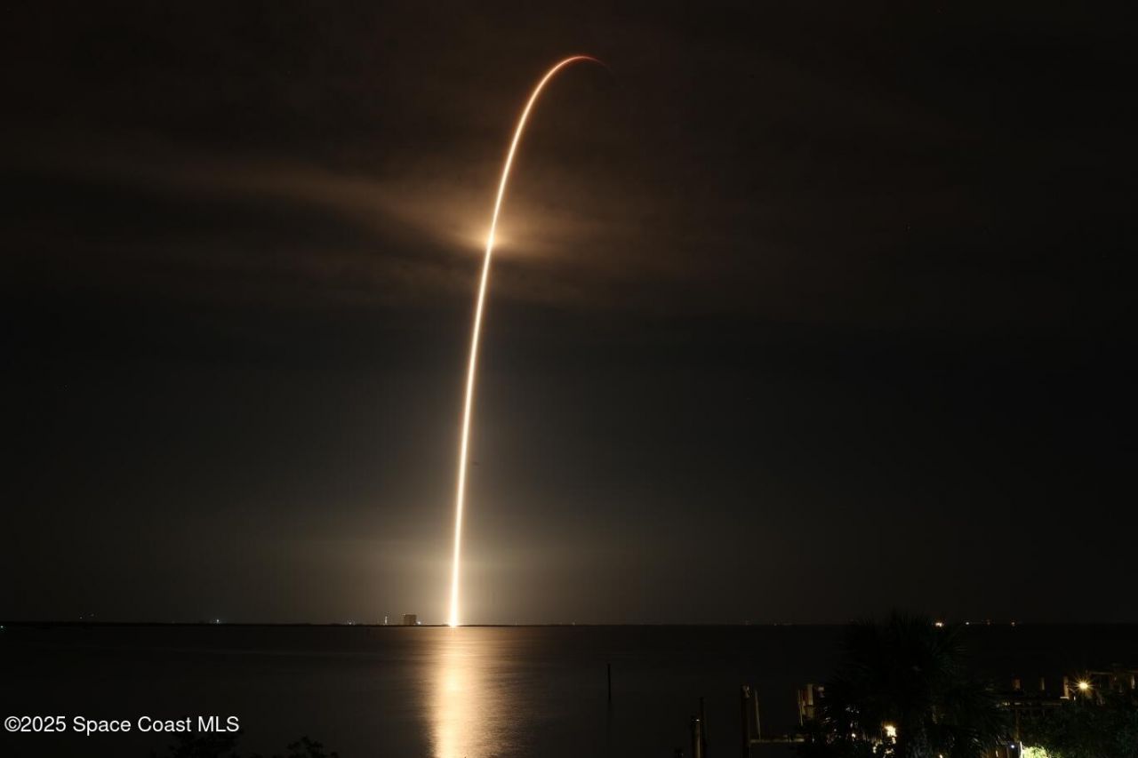 1 Indian River Avenue, Unit 201, Titusville, FL 32796 Photo