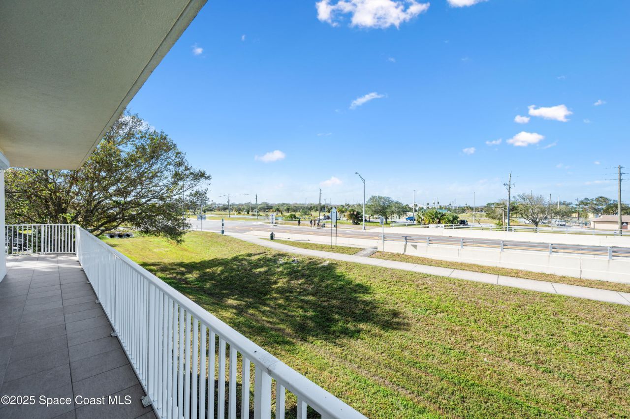 1 Indian River Avenue, Unit 201, Titusville, FL 32796 Photo