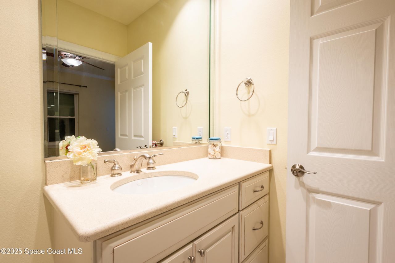 1 Indian River Avenue, Unit 201, Titusville, FL 32796 Photo