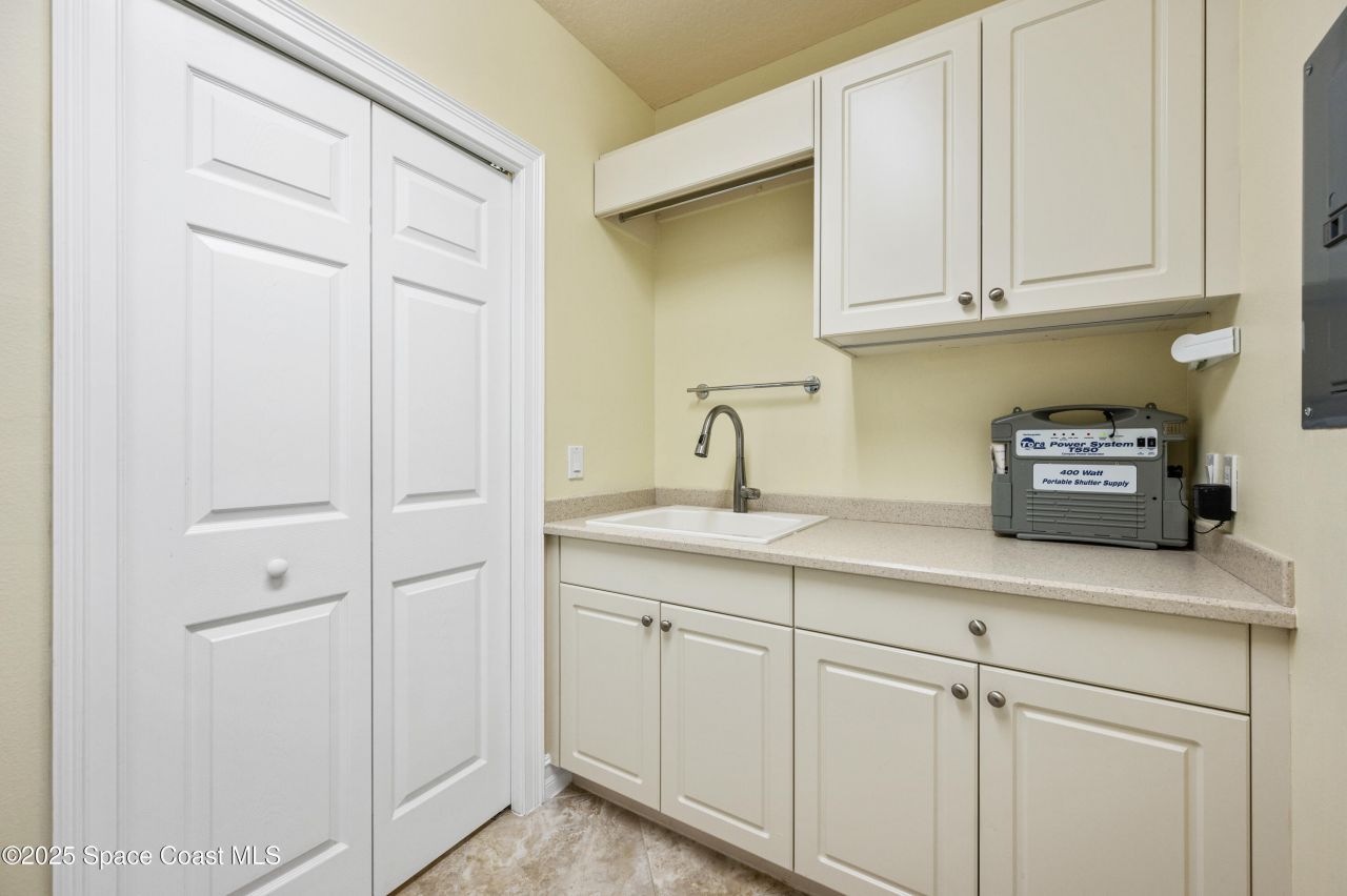 1 Indian River Avenue, Unit 201, Titusville, FL 32796 Photo