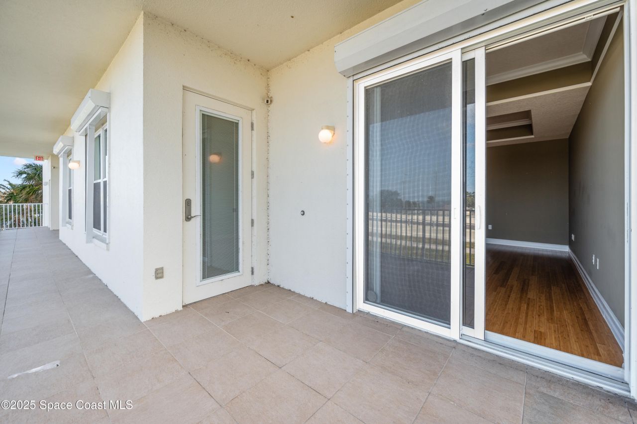 1 Indian River Avenue, Unit 201, Titusville, FL 32796 Photo