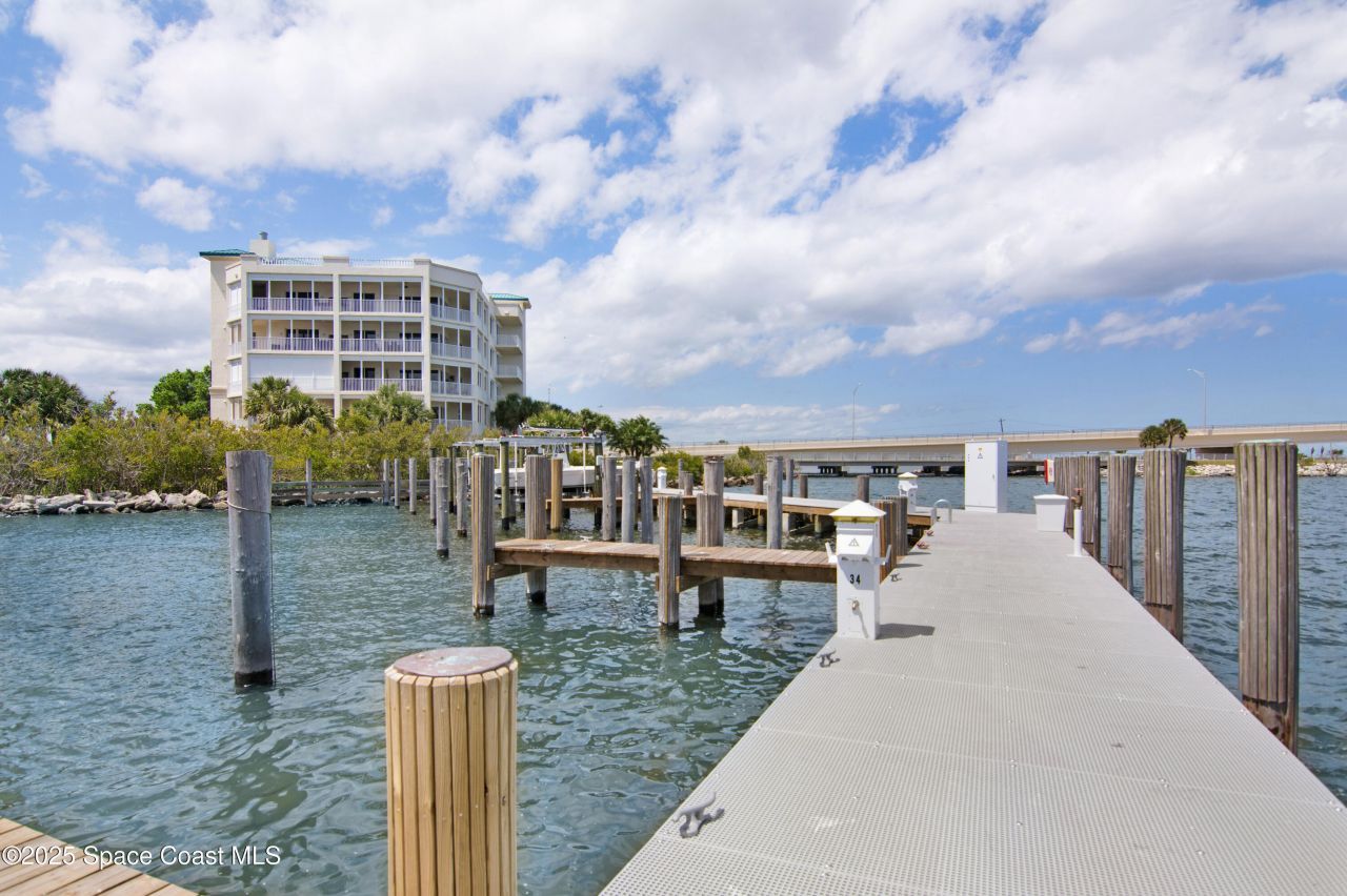 1 Indian River Avenue, Unit 201, Titusville, FL 32796 Photo