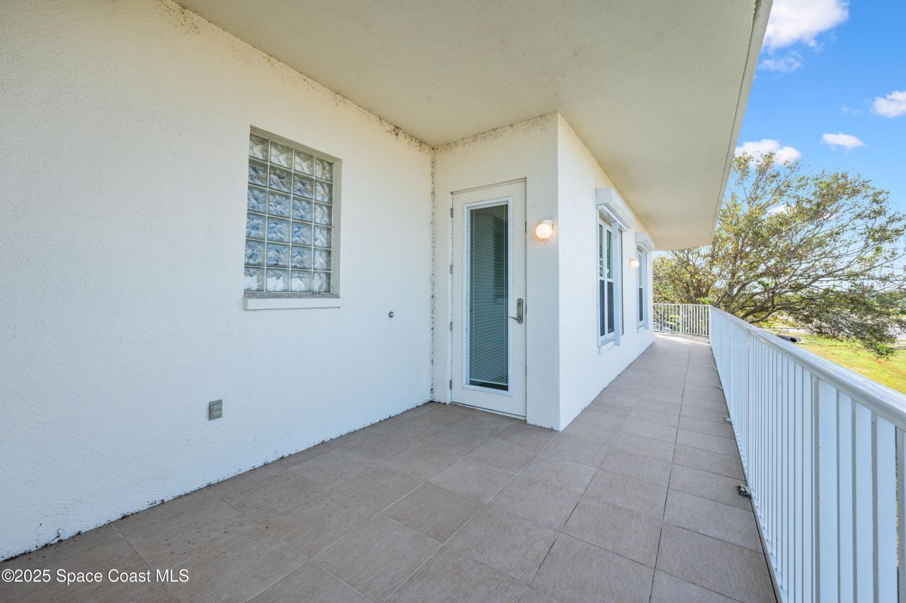 1 Indian River Avenue, Unit 201, Titusville, FL 32796 Photo