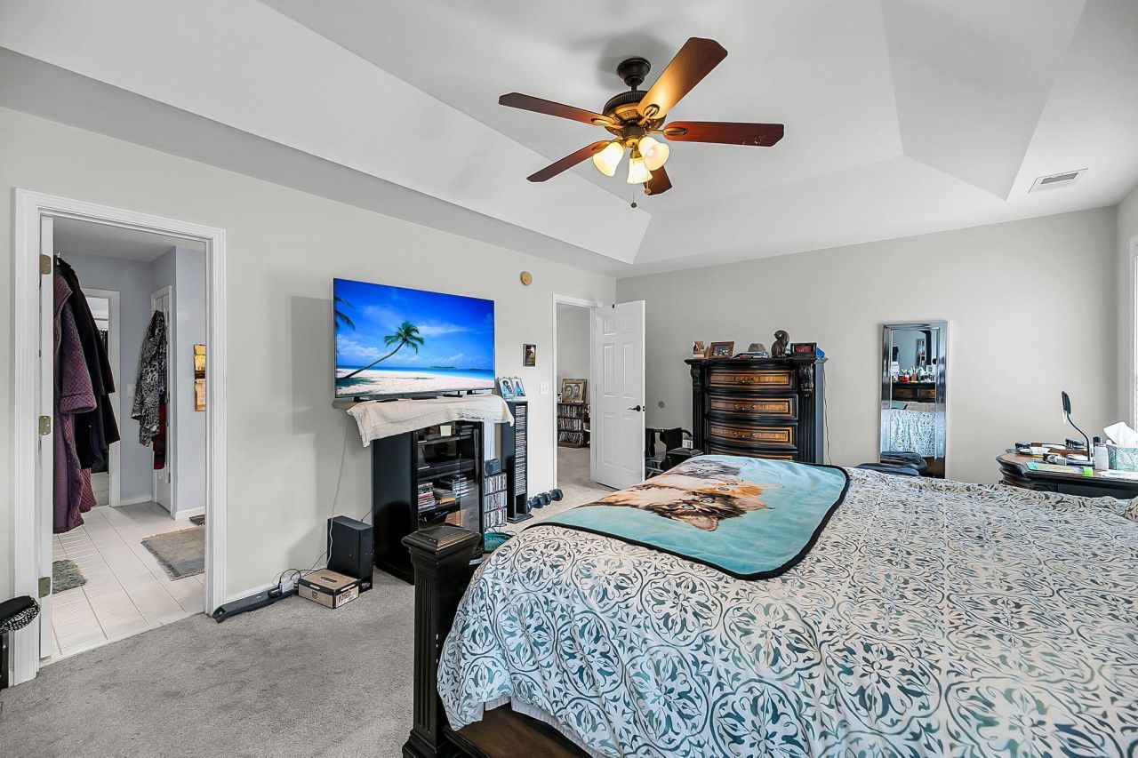 8725 Evangeline Drive Photo 15