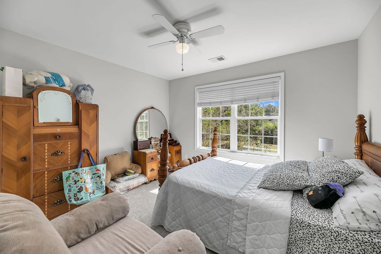 8725 Evangeline Drive Photo 22