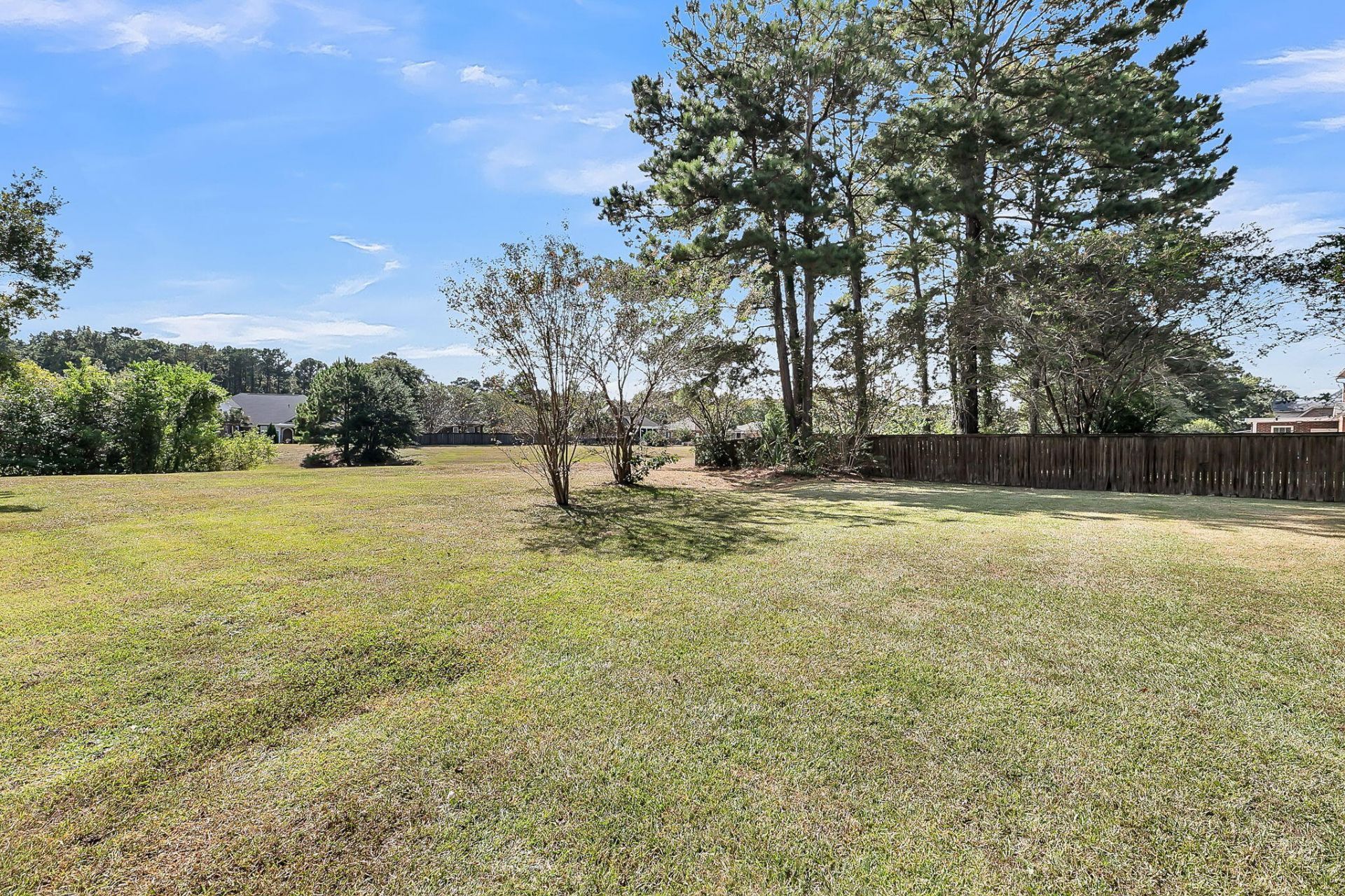 8725 Evangeline Drive Photo 27