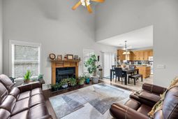 8725 Evangeline Drive photo 4