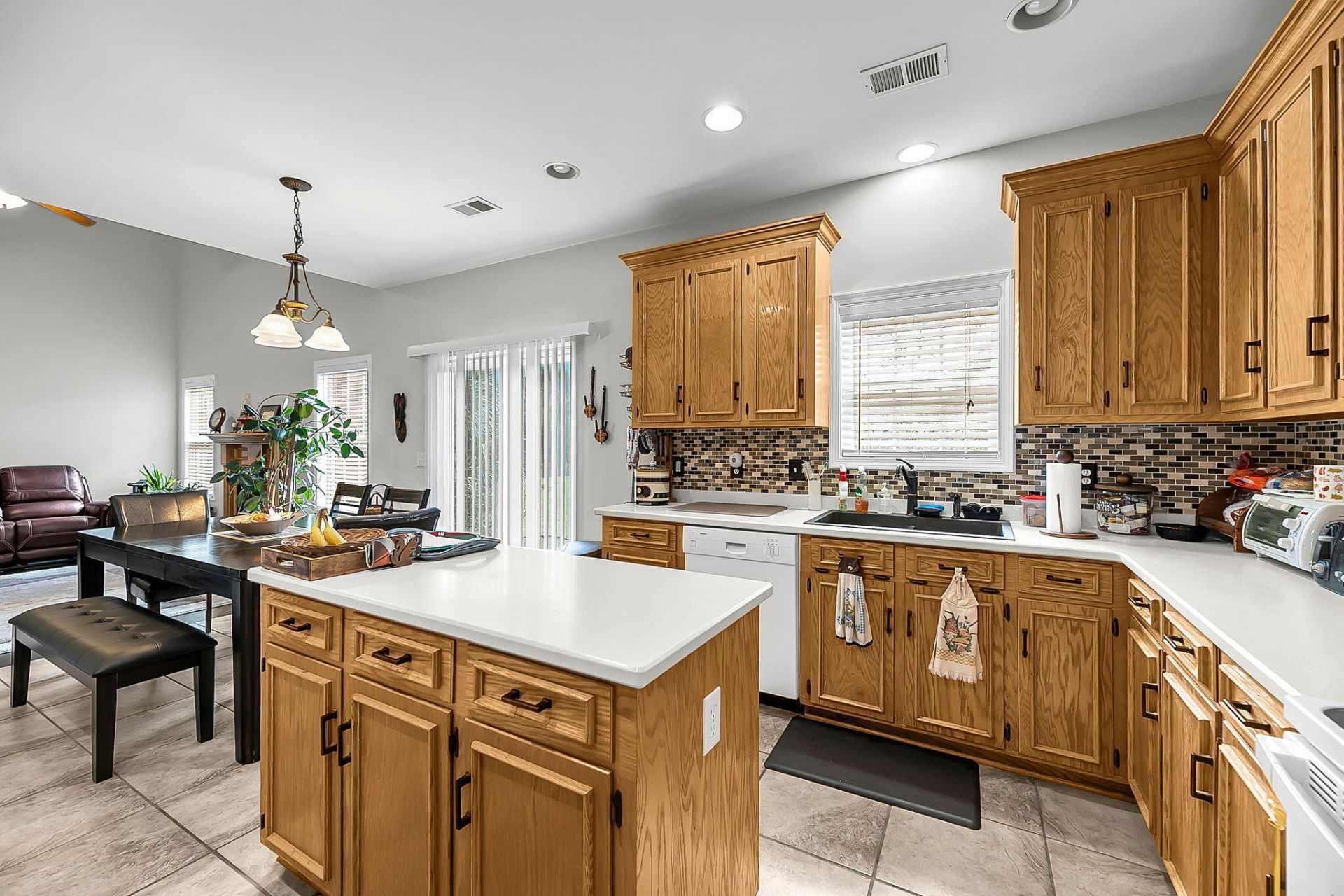 8725 Evangeline Drive Photo 6