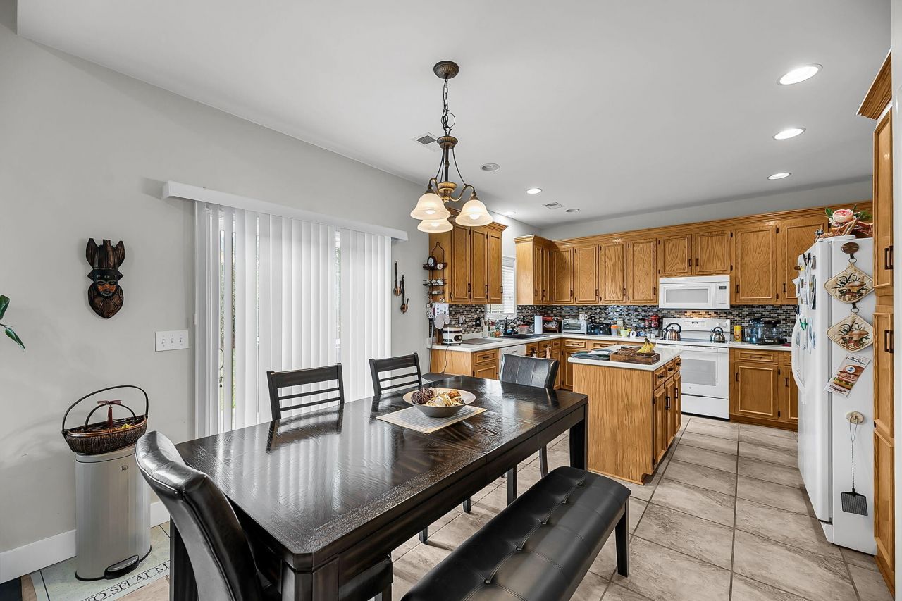 8725 Evangeline Drive Photo 8