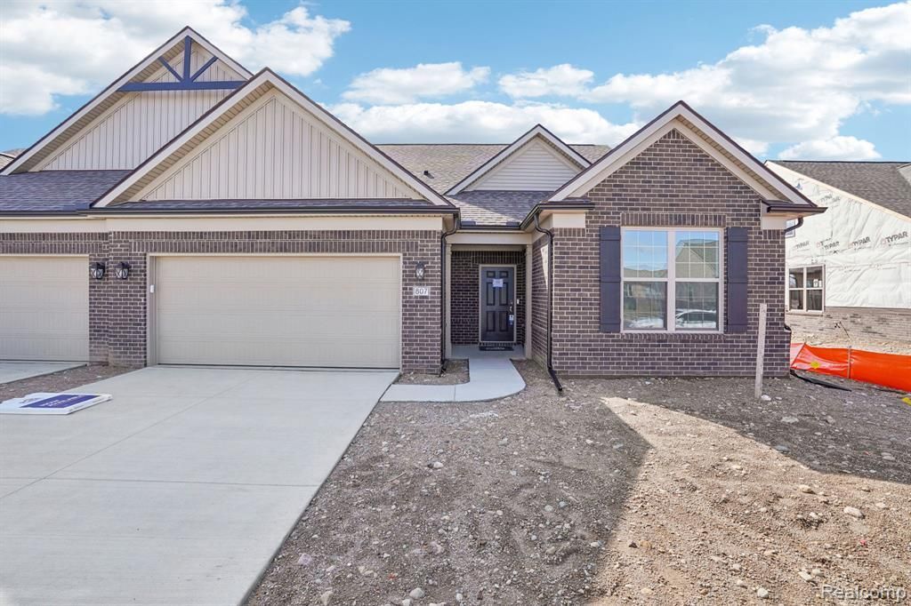 807 Kelpie Drive, Pittsfield Township, MI 48108 Main Photo