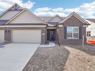 807 Kelpie Drive, Pittsfield Twp, MI 48108