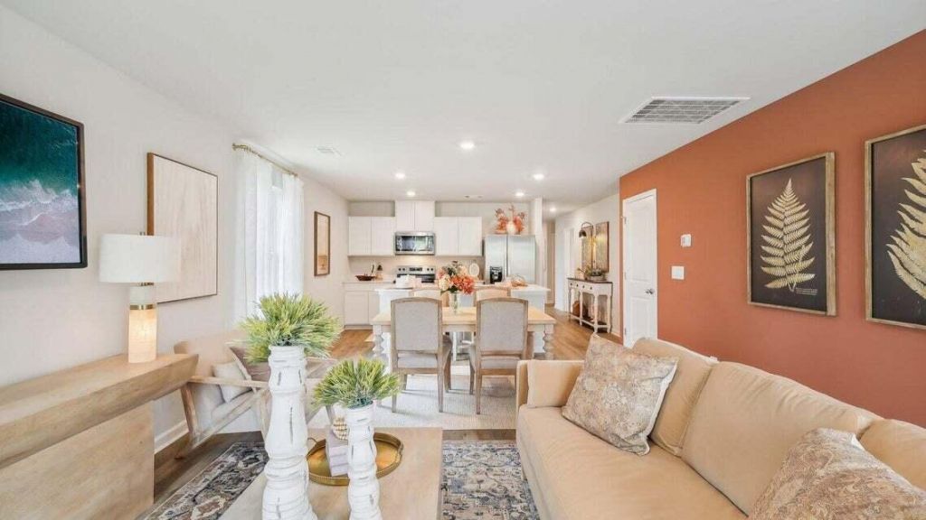 8865 Shovelnose Court Photo 4