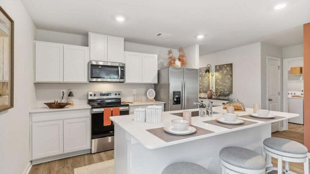 8865 Shovelnose Court Photo 8