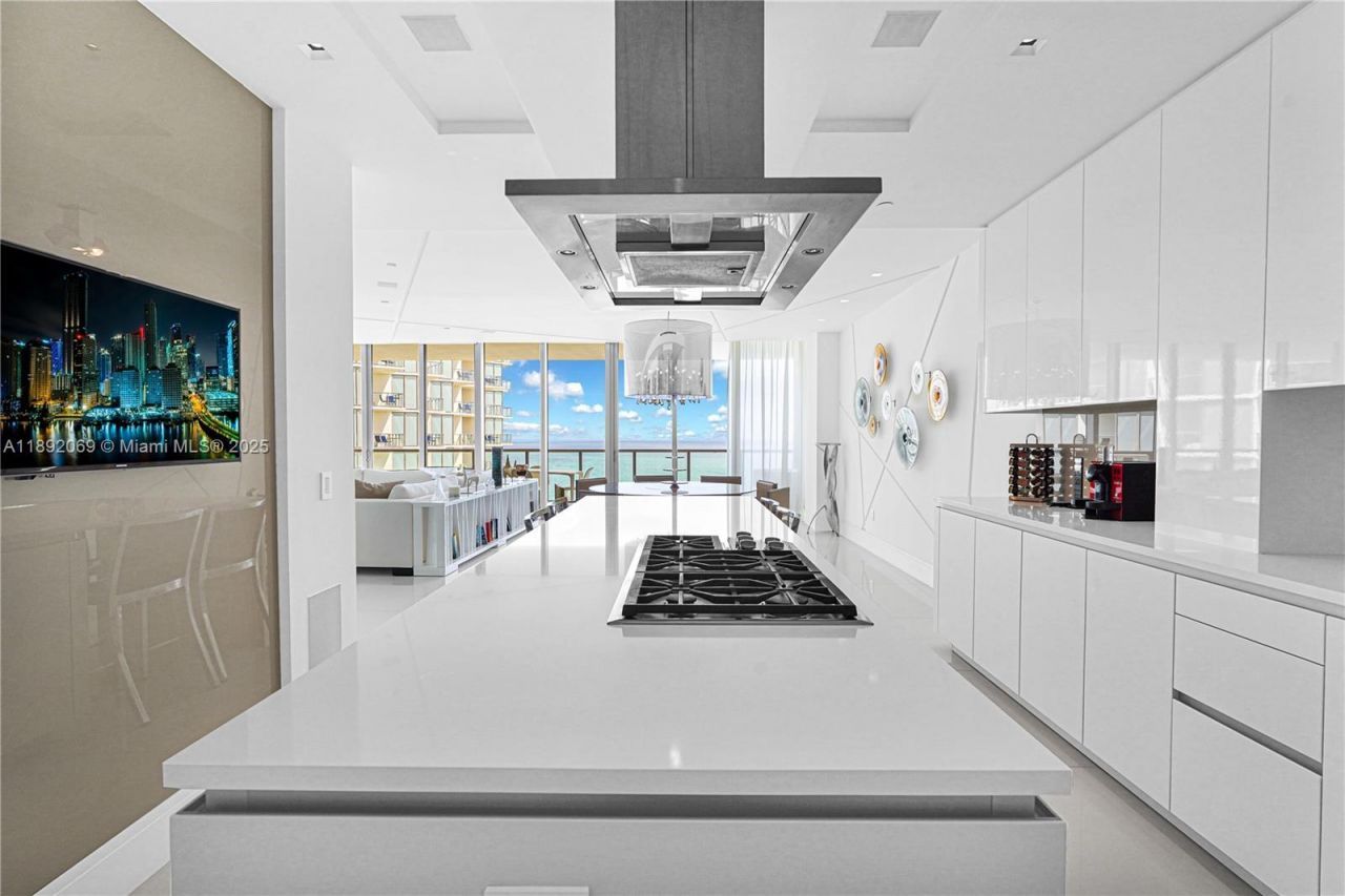 9701 Collins Ave, Unit 2103S, Bal Harbour, FL 33154 Photo