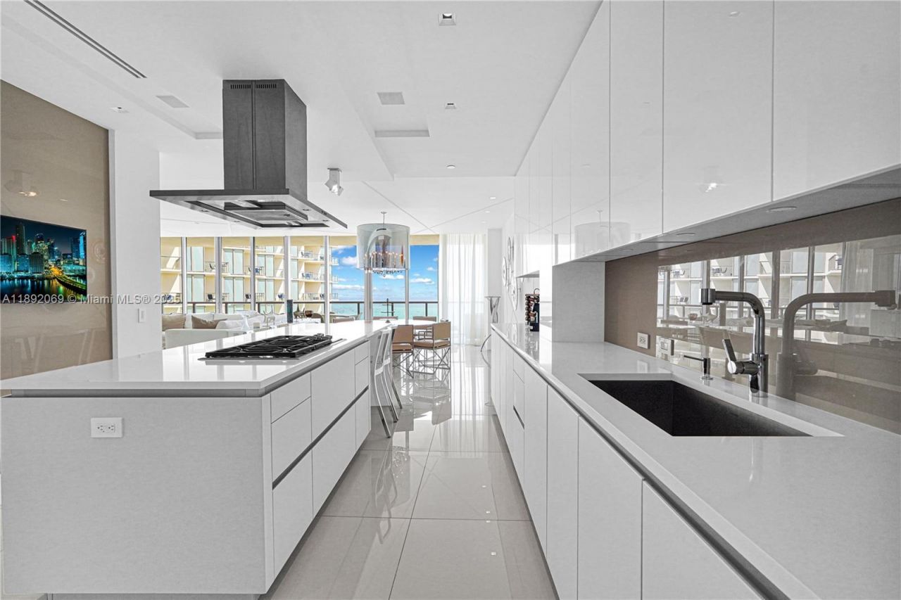 9701 Collins Ave, Unit 2103S, Bal Harbour, FL 33154 Photo