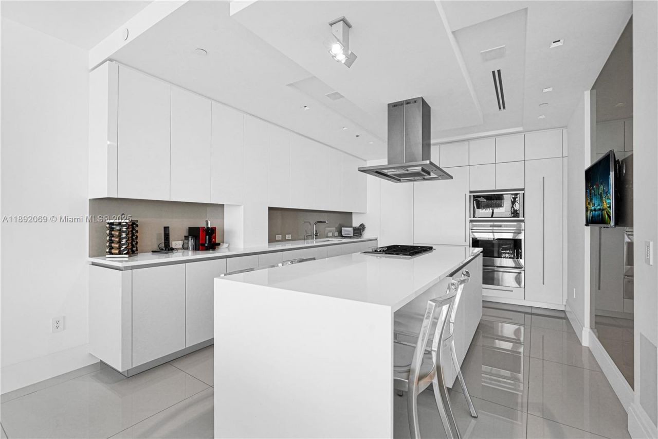 9701 Collins Ave, Unit 2103S, Bal Harbour, FL 33154 Photo