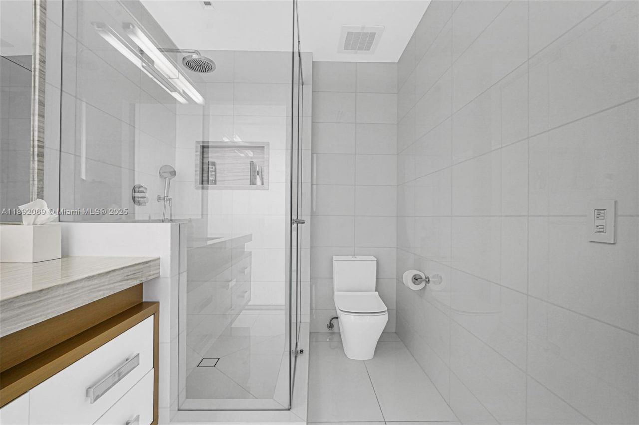 9701 Collins Ave, Unit 2103S, Bal Harbour, FL 33154 Photo