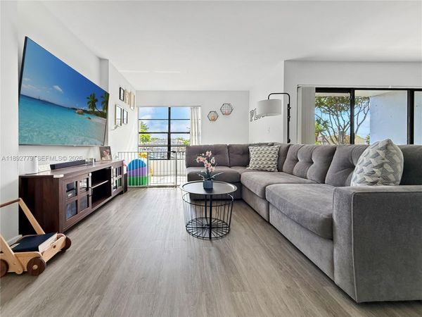 6300 SW 138th Ct, Unit 205, Miami, FL 33183