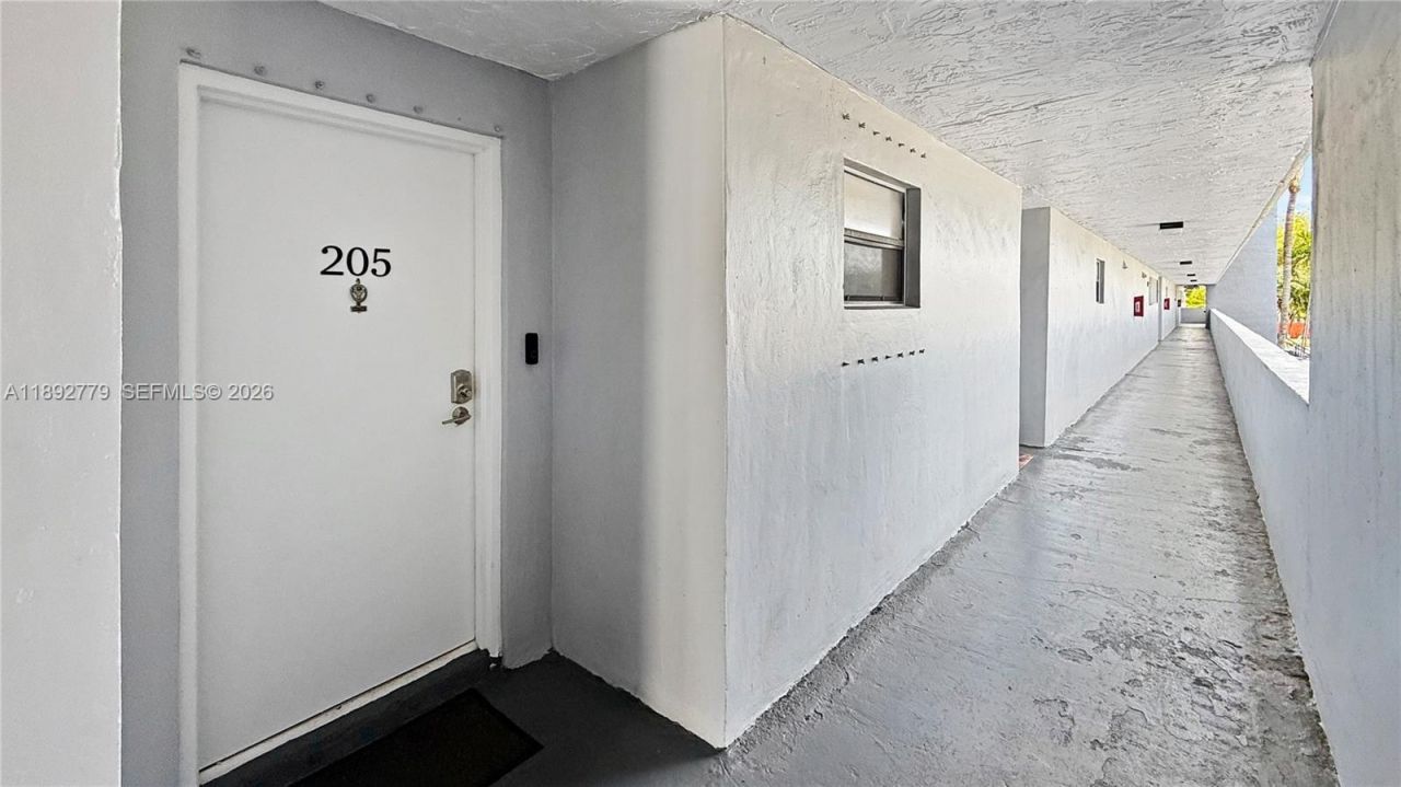 6300 SW 138th Ct, Unit 205, Miami, FL 33183 Photo