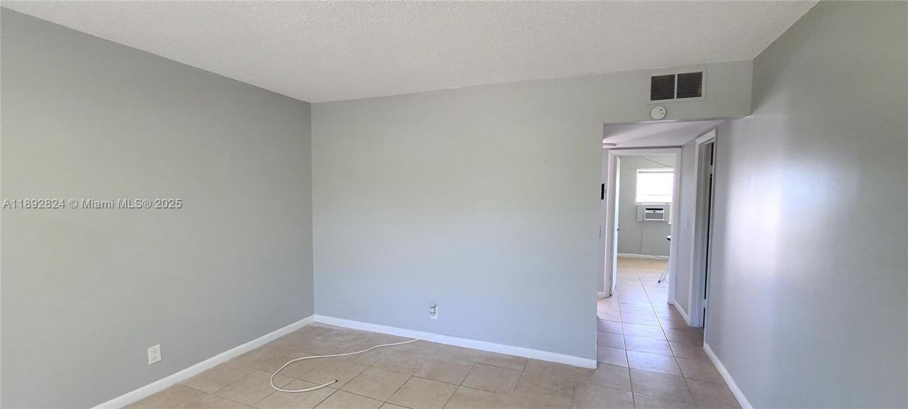 287 Norwich L, Unit 287, West Palm Beach, FL 33417 Photo