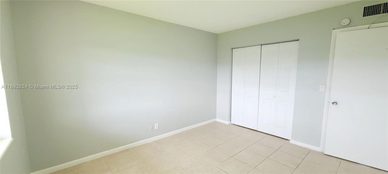 287 Norwich L, Unit 287, West Palm Beach, FL 33417 Photo