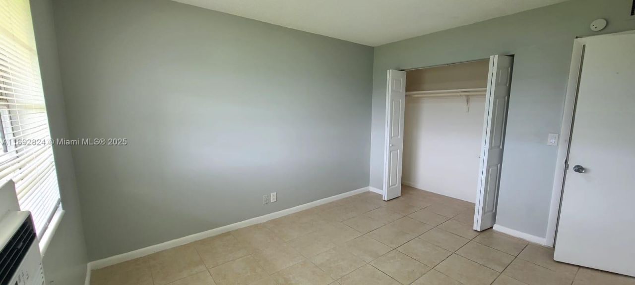 287 Norwich L, Unit 287, West Palm Beach, FL 33417 Photo