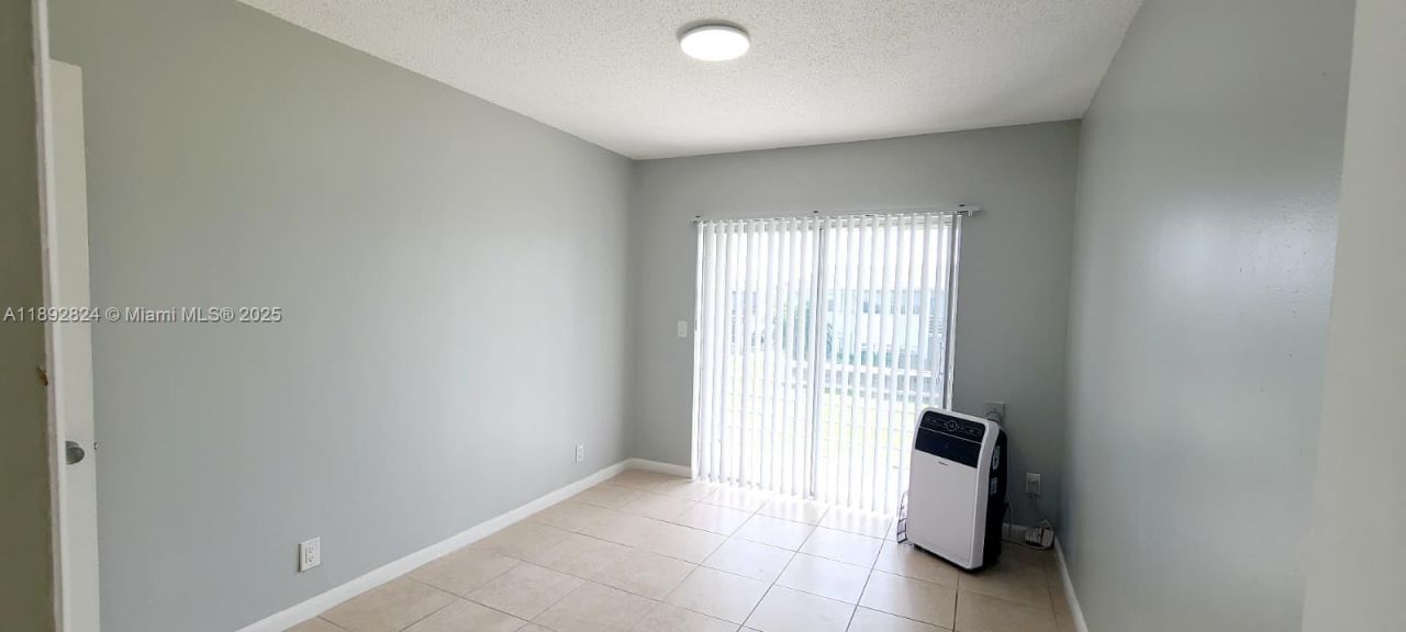 287 Norwich L, Unit 287, West Palm Beach, FL 33417 Photo