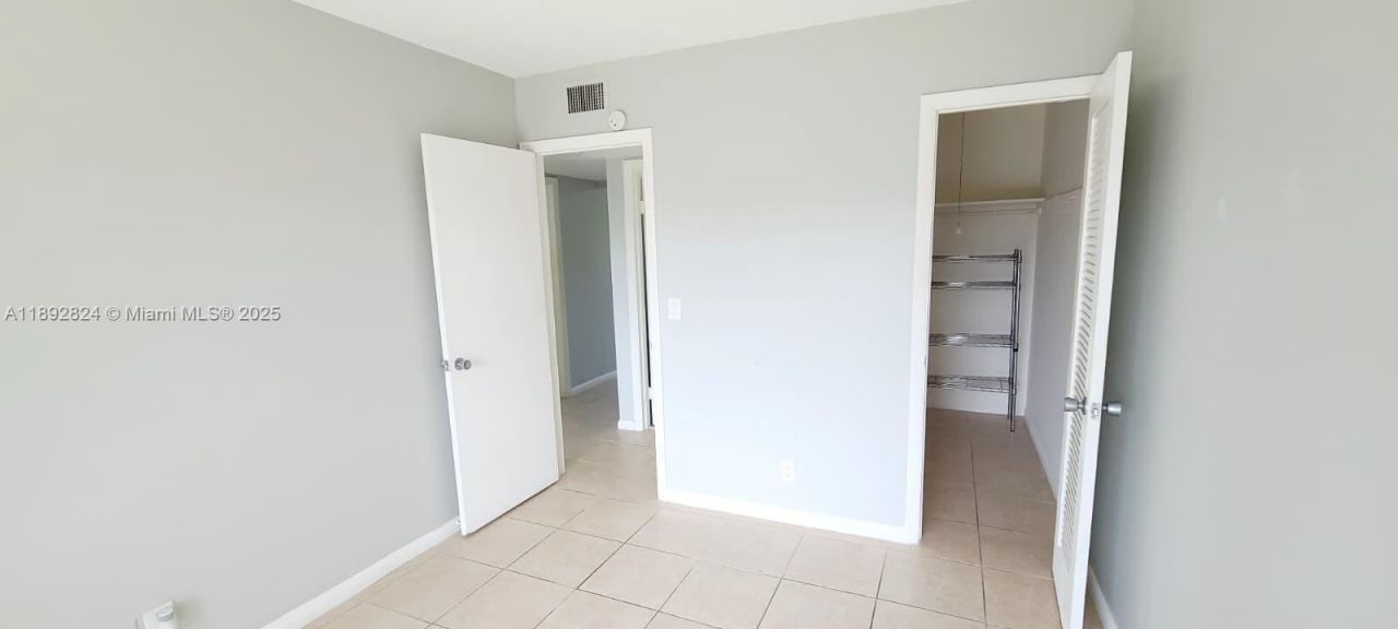 287 Norwich L, Unit 287, West Palm Beach, FL 33417 Photo
