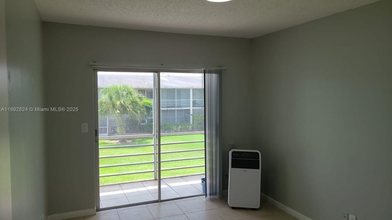 287 Norwich L, Unit 287, West Palm Beach, FL 33417 Photo