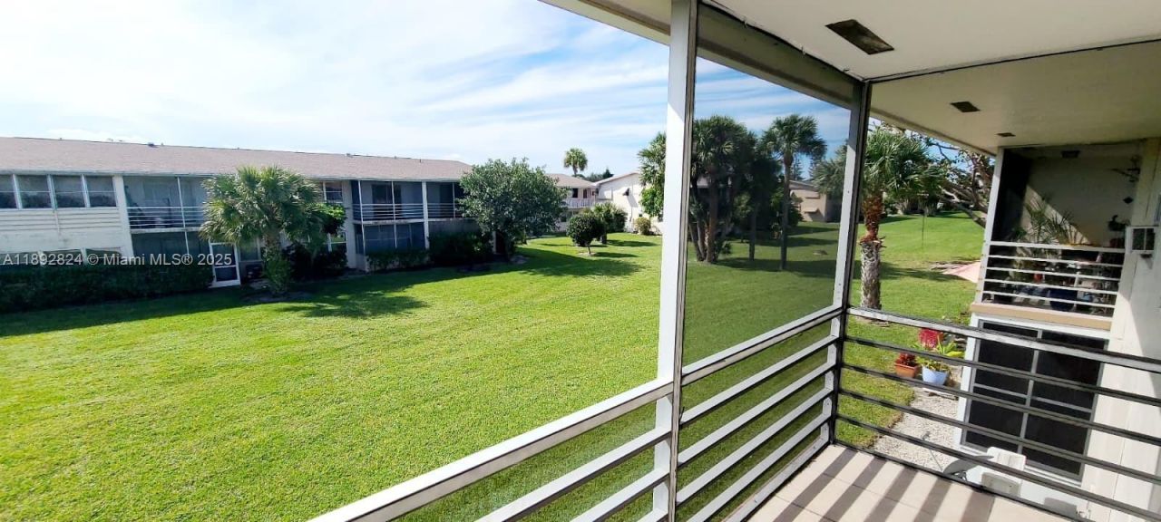 287 Norwich L, Unit 287, West Palm Beach, FL 33417 Photo