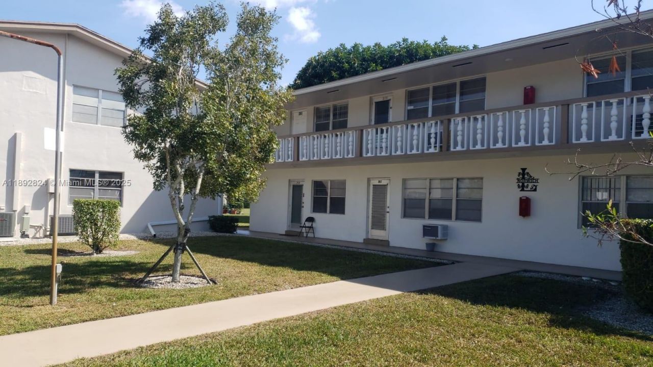 287 Norwich L, Unit 287, West Palm Beach, FL 33417 Photo