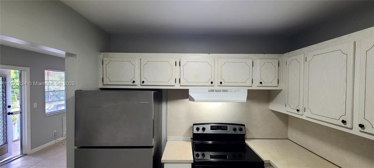 287 Norwich L, Unit 287, West Palm Beach, FL 33417 Photo