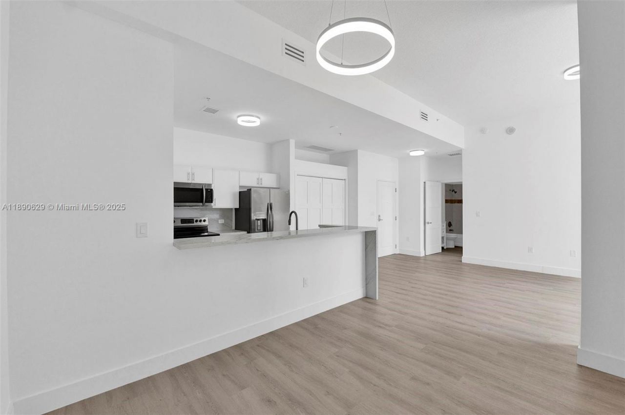 1871 NW S River Dr, Unit 501, Miami, FL 33125 Photo