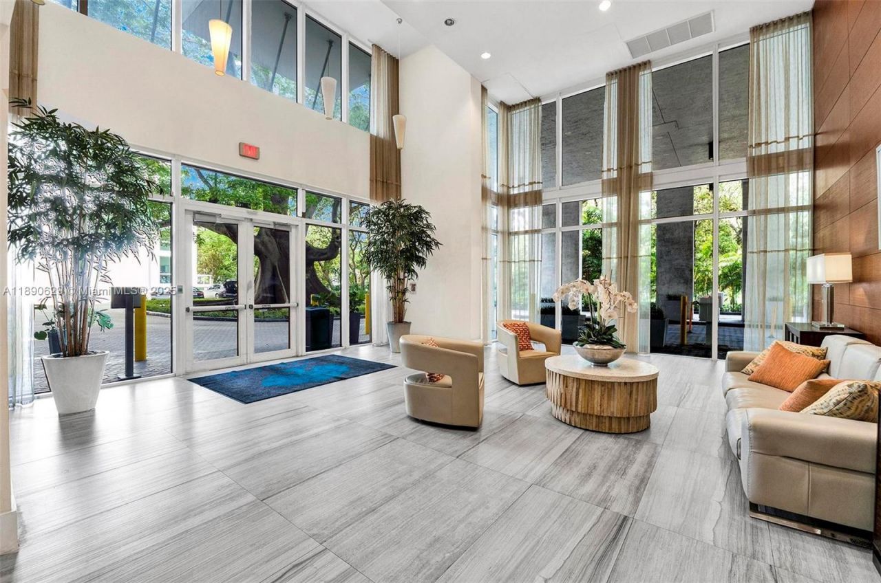 1871 NW S River Dr, Unit 501, Miami, FL 33125 Photo