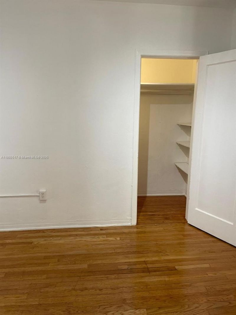 1610 Michigan Ave, Unit 6, Miami Beach, FL 33139 Photo