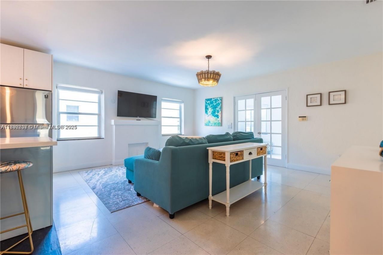 426 NE 26th St, Unit 1, Miami, FL 33137 Photo