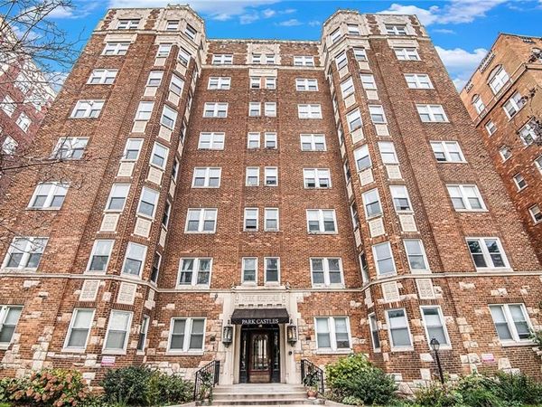 311 E Emanuel Cleaver II Boulevard, Unit 301, Kansas City, MO 64112